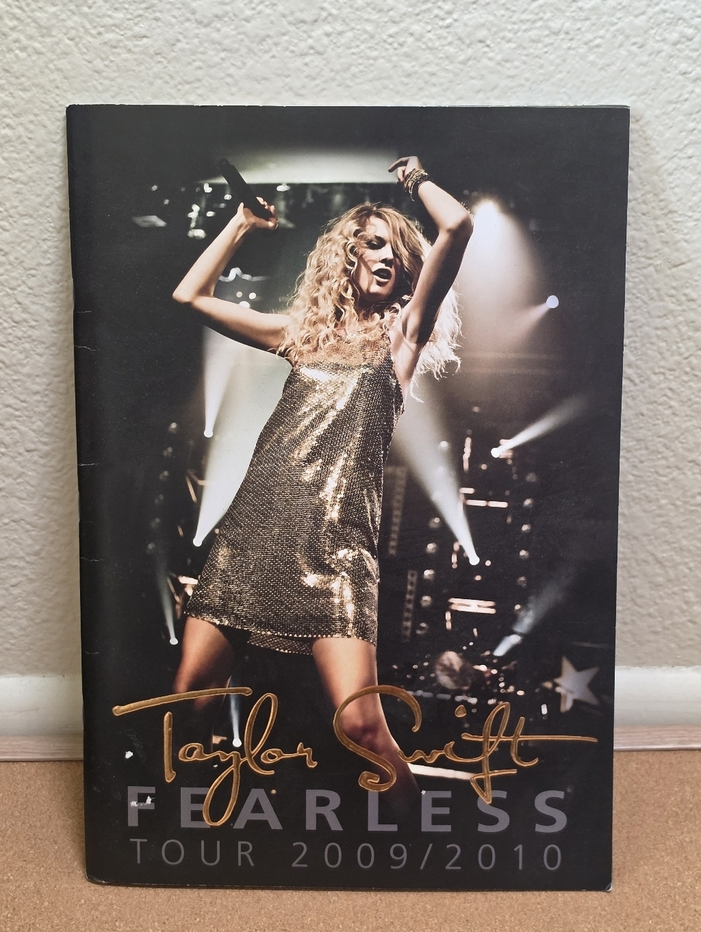 Taylor Swift Fearless Tour 2009/2010 official tour program booklet